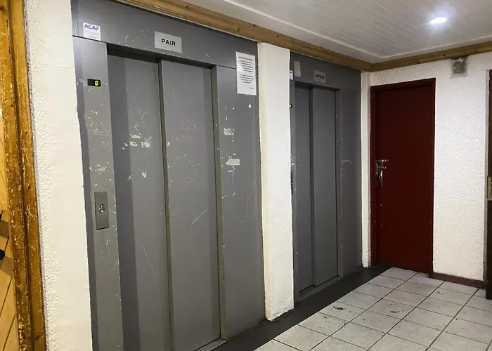 Neves - Location: Pour 4 Personnes Dans Un Quartier Anime / Les Neves Mae-9103 *