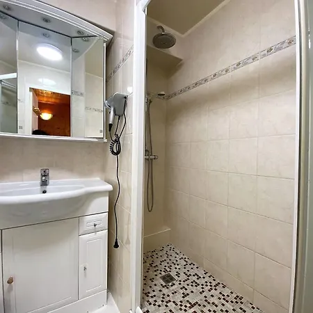 Neves - Location: Pour 4 Personnes Dans Un Quartier Anime / Les Neves Mae-9103 *