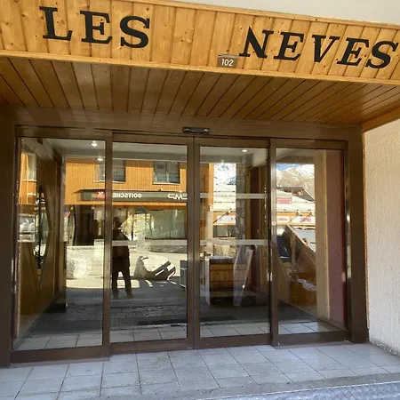 Neves - Location: Pour 4 Personnes Dans Un Quartier Anime / Les Neves Mae-9103 * ヴァル・トランス
